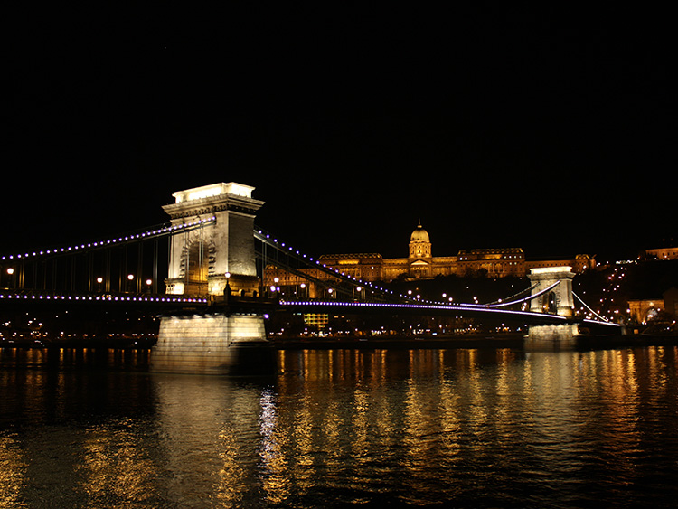 Budapest chain bridge