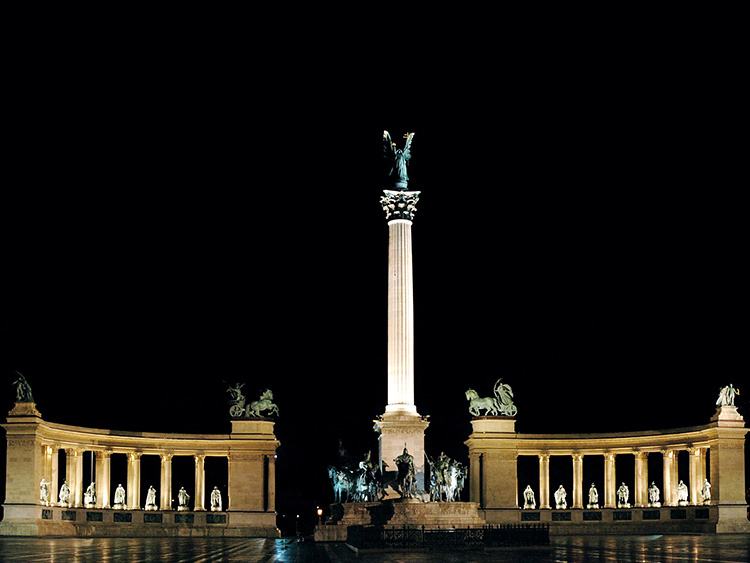 Budapest heroes place